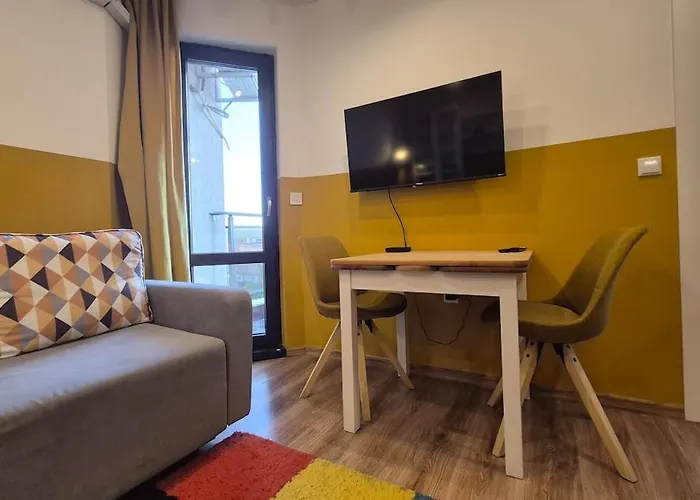 Cozy Corner In - Free Parking شقة